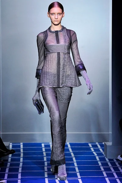Look 7